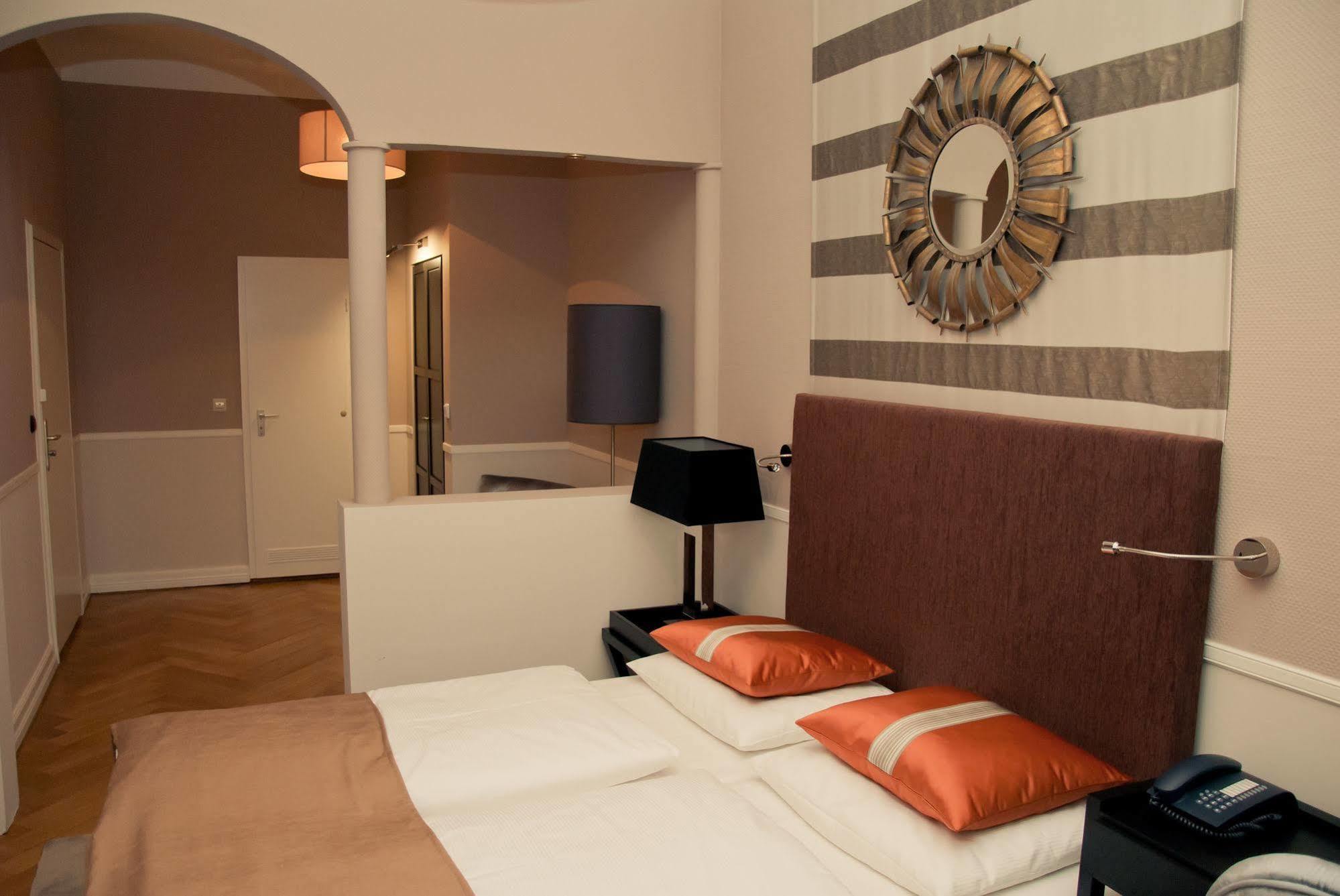 Elba Am Kurfuerstendamm - Design Chambers Отель 3*
